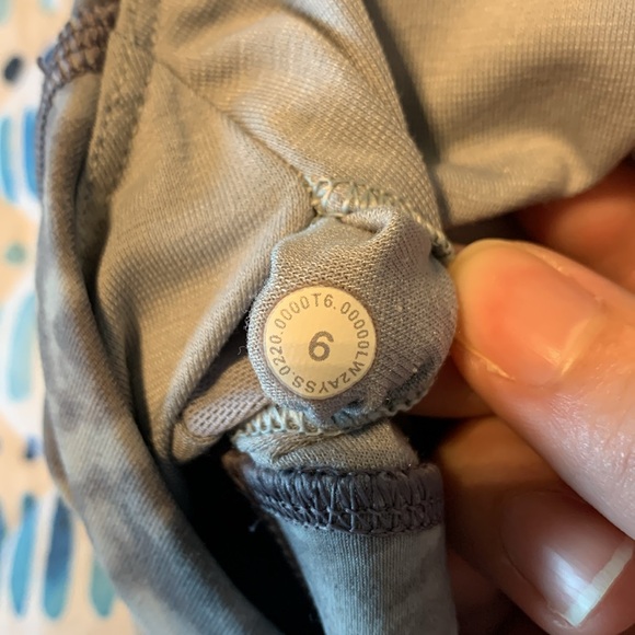 Lululemon Energy Bra - Picture 4 of 4